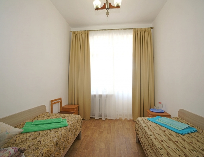 Эконом 2-местный с удобствами на этаже (ТВ и Х в номере), главный корпус - Санаторий «Симеиз» Ялта